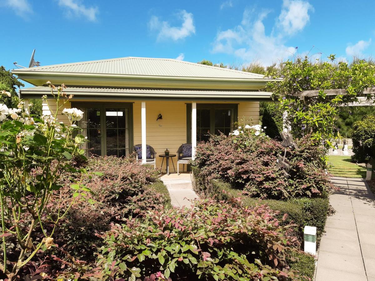 Clive Colonial Cottages Exterior photo